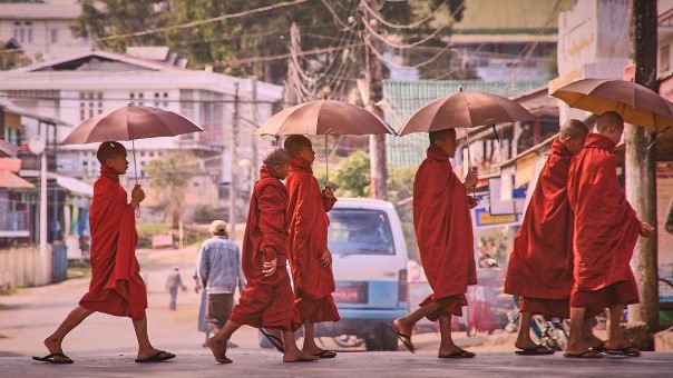 Bouddhisme Thaïlande - Tak Bat